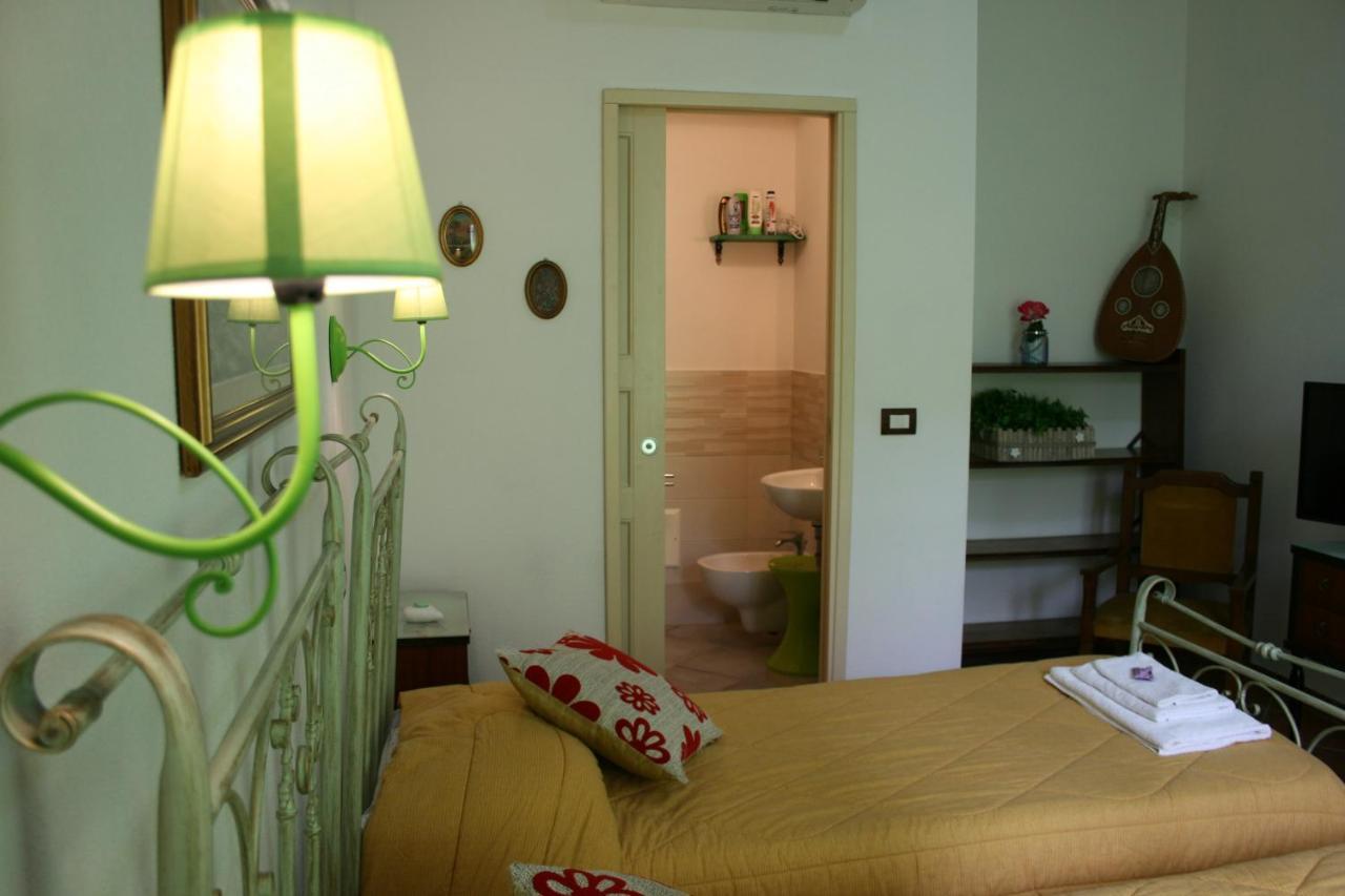 B&B Duca D'Aosta Ольбия Экстерьер фото