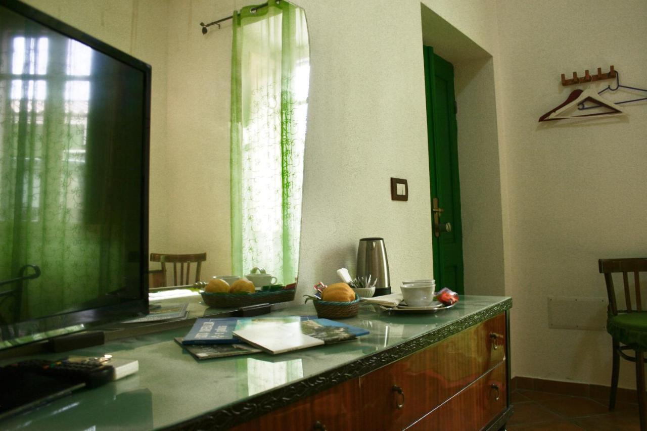 B&B Duca D'Aosta Ольбия Экстерьер фото
